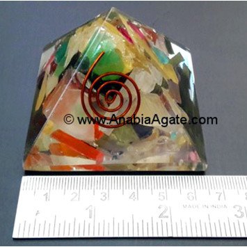 Mix Gemstone Chips Orgone Pyramid for Healing Energy