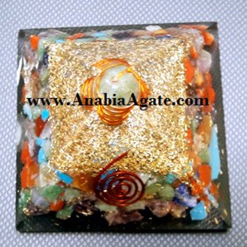 Mix Gemstone Orgone Pyramid With Green Aventurine Point