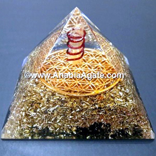 Orgone Copper Pyramid with Flower of Life Symbol - Energy Healing & Meditation