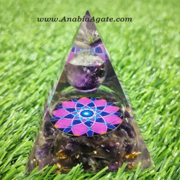 Amethyst Lotus Flower Chakra Orgone Pyramid - Energy Healing Meditation Tool